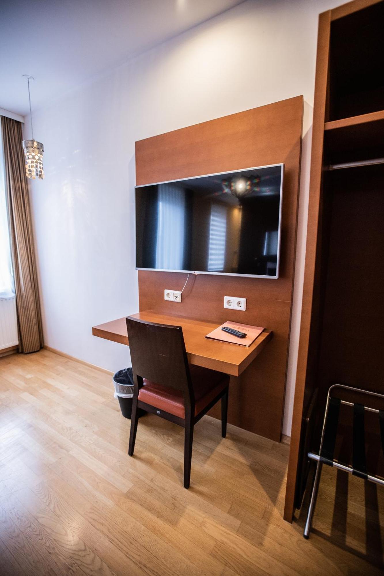 Hotel Stadt Wien Bad Schallerbach Esterno foto