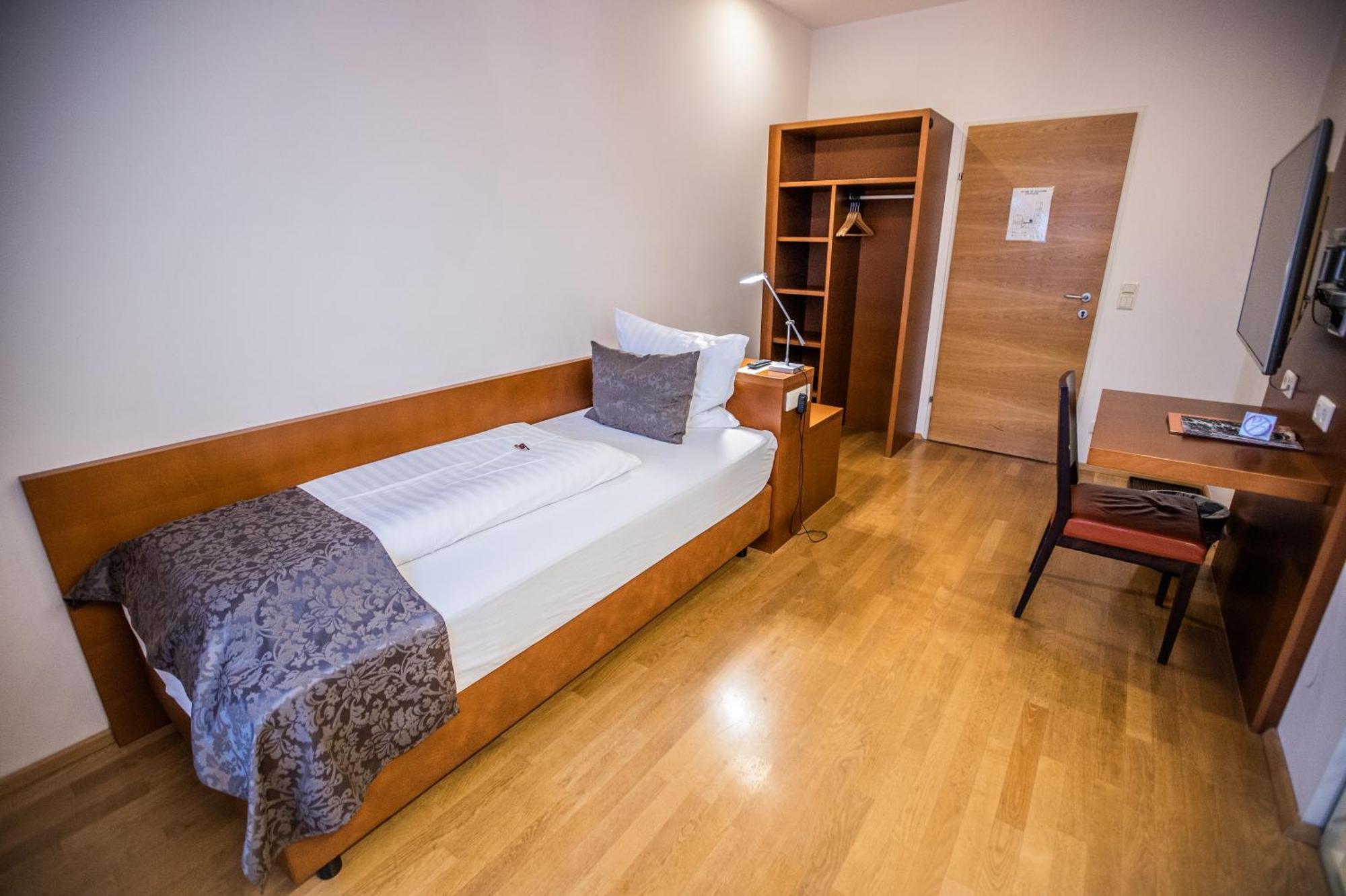 Hotel Stadt Wien Bad Schallerbach Esterno foto